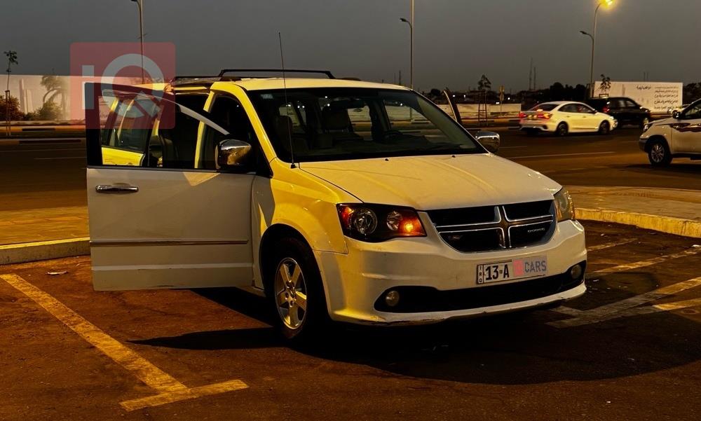 دودج كارافان